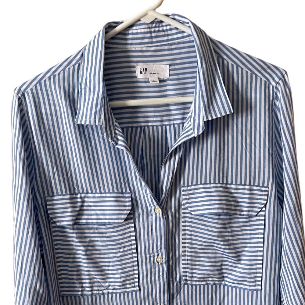 GAP Boyfriend Fit Blue White Striped Rayon Button Down Shirt Womens Large - Picture 2 of 7